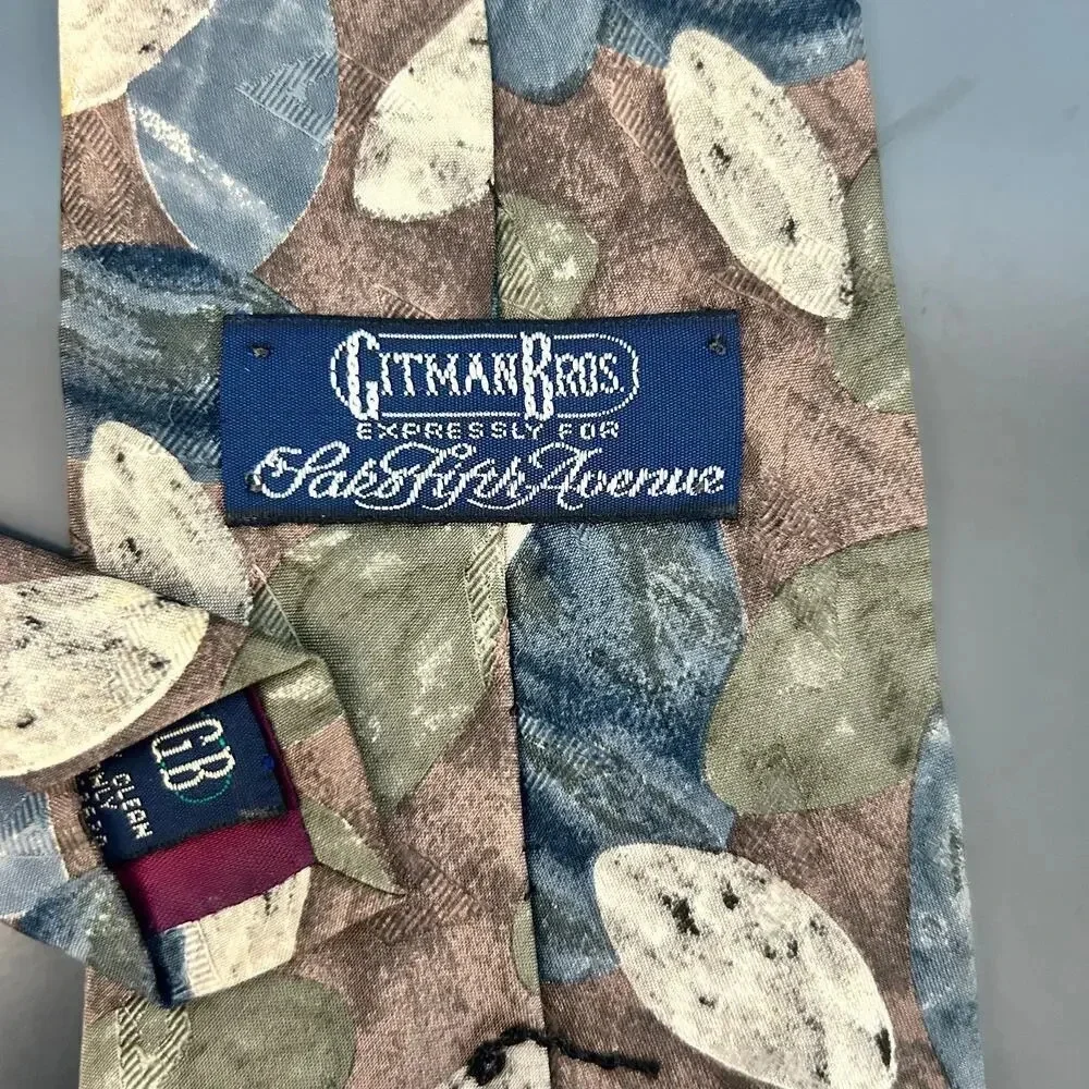 Gitman Bros Saks 5th Avenue 100% Silk Tie‎ Handmade in USA Necktie